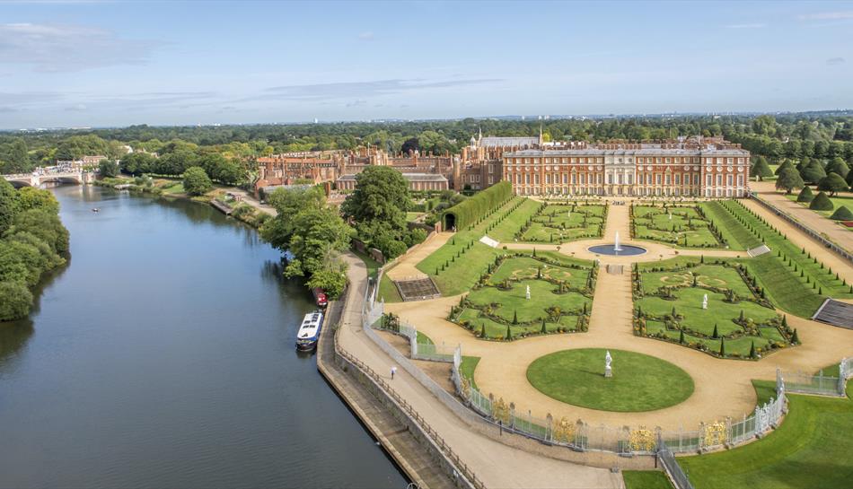 Hampton Court Palace 