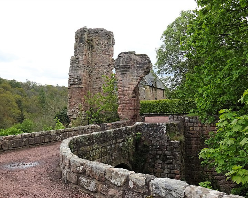 Rosslyn Castle 