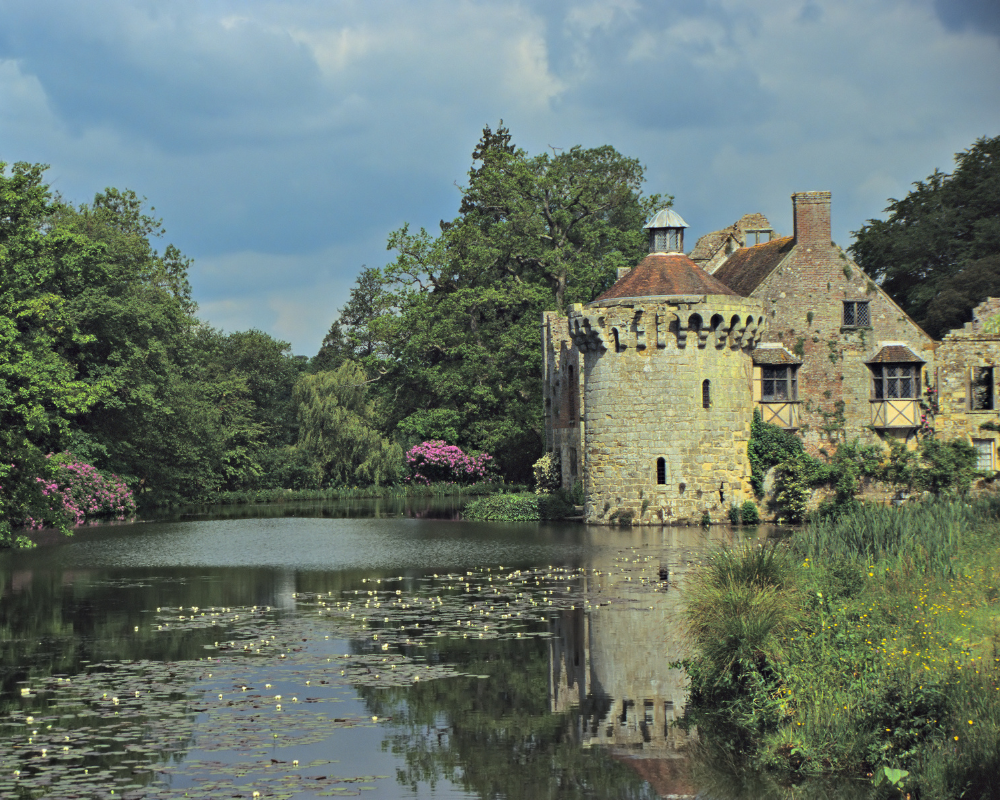 Castles near Brighton 